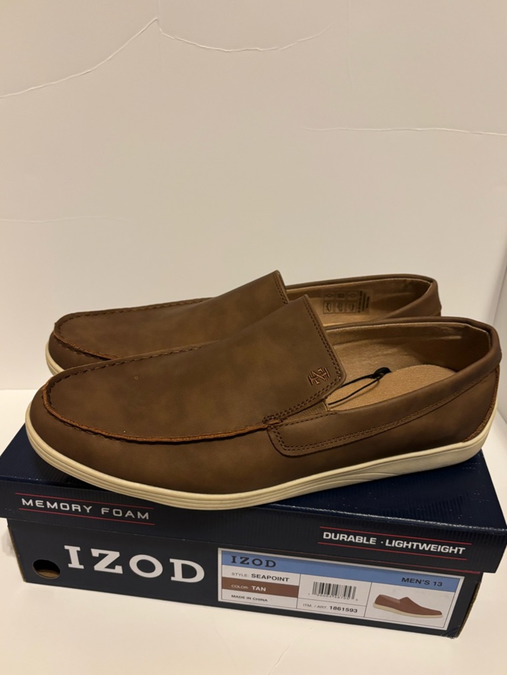 IZOD Men’s Tan Slip-On Casual Loafers Sz 13 NWT IN BOX